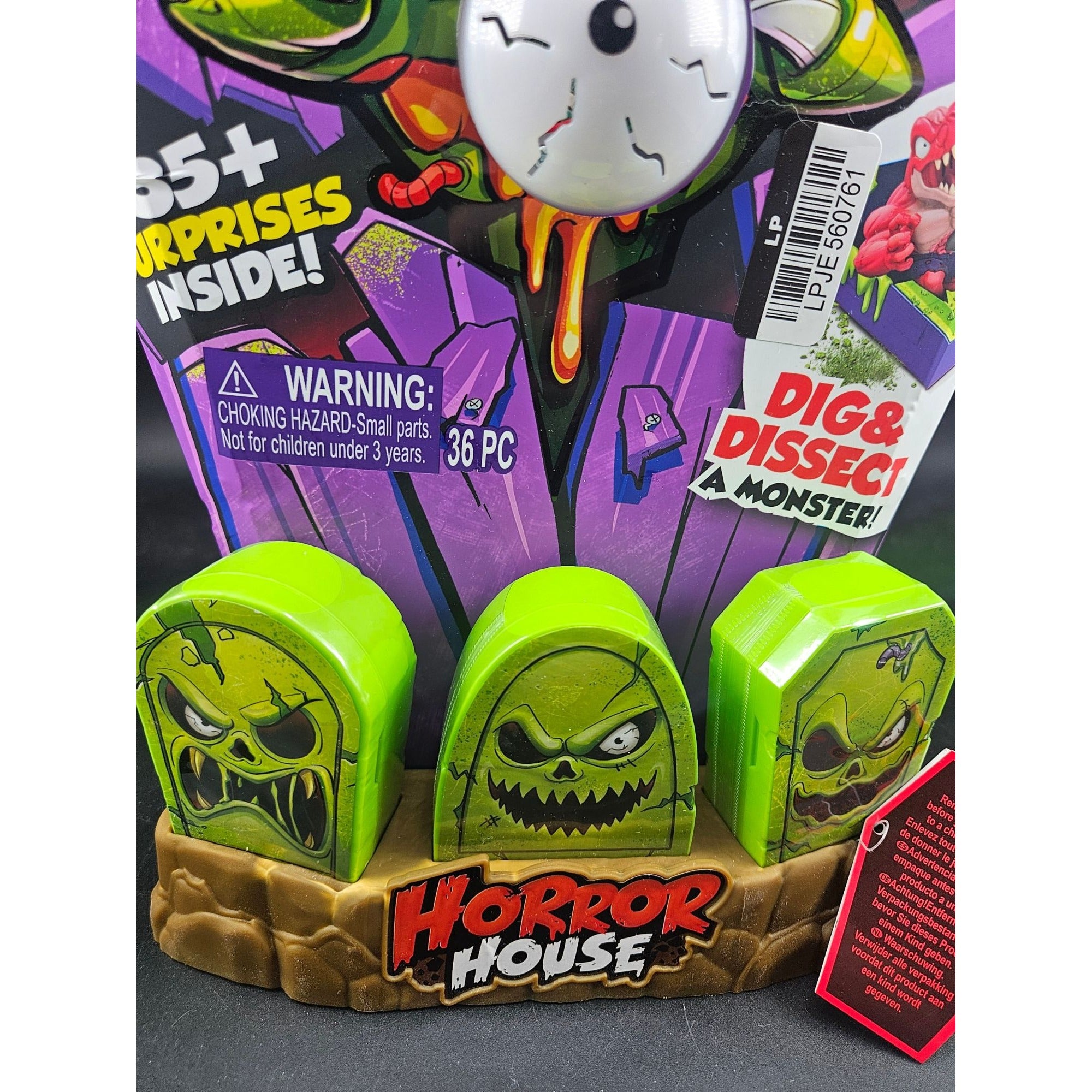 Zuru Smashers Horror House Dig & Dissect Playset With 35+ Surprises Inside 36 PC